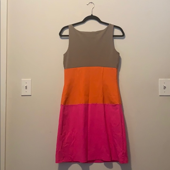 Color Block dress - Picture 2 of 4